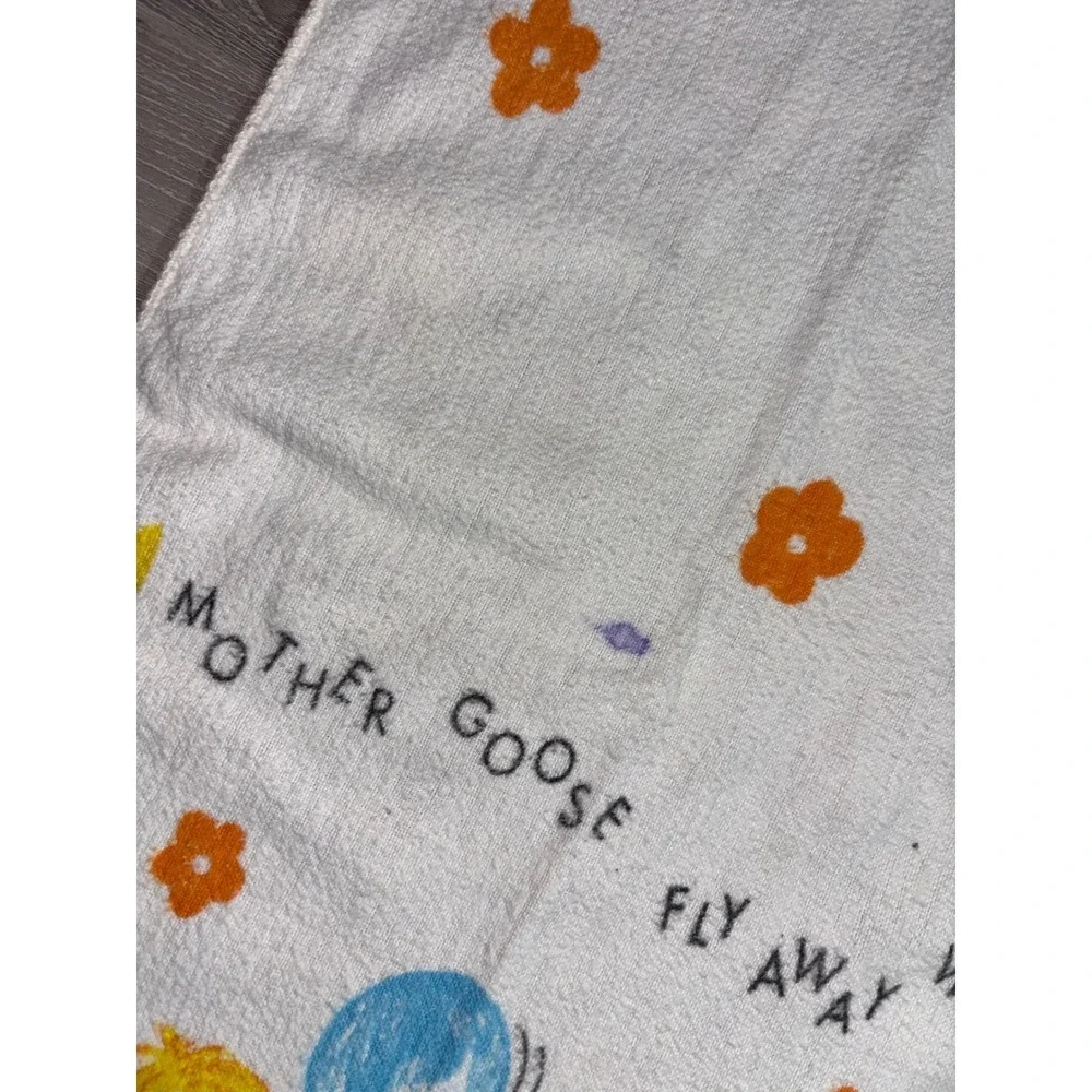 Vintage Mother Goose Fly Away Baby Towel White Terry Cloth Nursery Rhyme Print